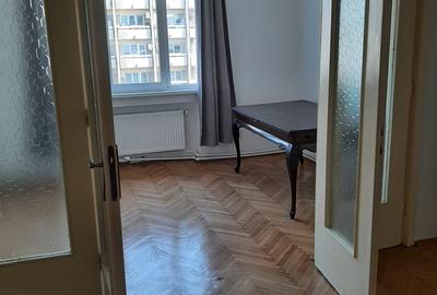 Apartament de vanzare.4 camere zona, bulevardul Gheorghe Magheru - 8