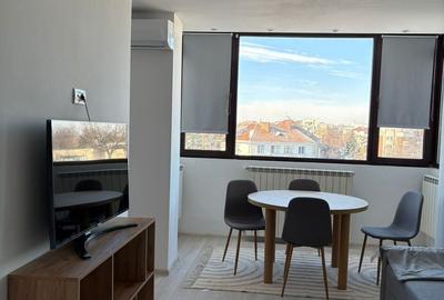 Apartament cu 3 camere semidecomandat, mobilat în P-ța Dorobanți