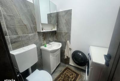 Casă cu 3 camere cu Canalizare în Central - 2
