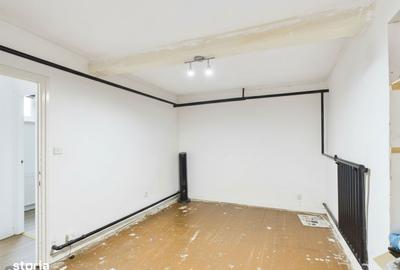 Casă cu 2 camere în Peregu Mare