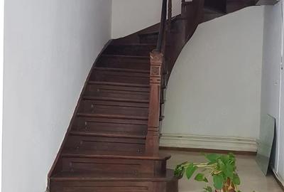 Spațiu comercial, de 150 mp, în Central - 1