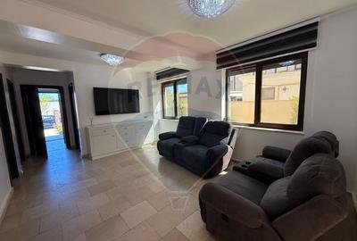 Ideala pentru familii sau grupuri - Vila cu 7 camere in Mamaia Nord - 2