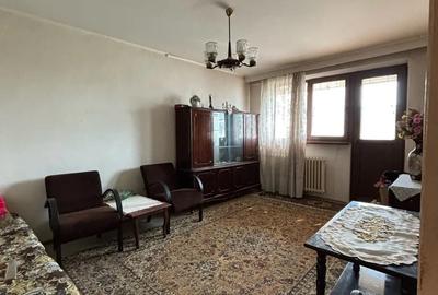 Apartament cu 3 camere decomandat în Drumul Taberei - 2