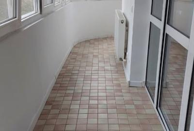 Inchiriere apartament 3 camere - 2