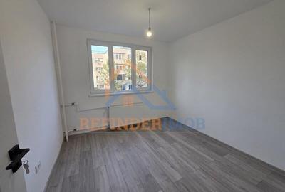 Apartament cu 3 camere semidecomandat în Titan - 3