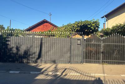 Casă cu 4 camere în Central - 2