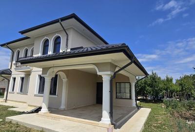 Casă cu 6 camere cu Teren 1042 Mp în Central - 2