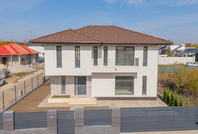 Casă individuală cu 6 camere cu Canalizare în Corbeanca