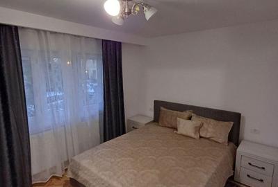 Apartament cu 3 camere decomandat în Central - 1