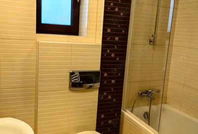 Proprietar, inchiriez apartament cu 3 camere de lux in bloc cu 4 nivele la etajul 1 - 10