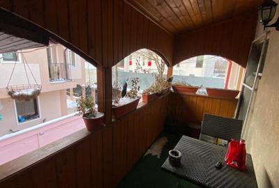 Casă individuală cu 8 camere cu Canalizare în Giulești - 13