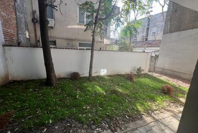 Apartament cu 3 camere decomandat în Obor - 9