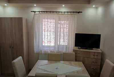 Casă cu 4 camere cu Teren 1408 Mp în Veneția de Jos - 10