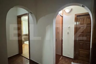 Apartament cu 4 camere decomandat în Rovine - 7