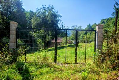 CASA si 2393 mp TEREN INTRAVILAN, Muntii Apuseni, NEGRENI - CLUJ la 1 km de E60 - 43