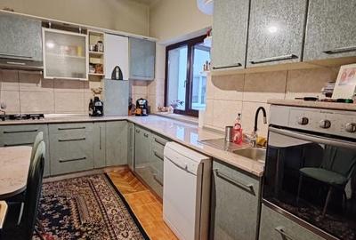 Casă cu 3 camere cu Teren 327 Mp în Central - 9