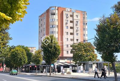Spațiu comercial, de 450.94000244141 mp, în Central - 1