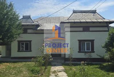 Casa si teren 2561 mp, Babana, stradal, renovata