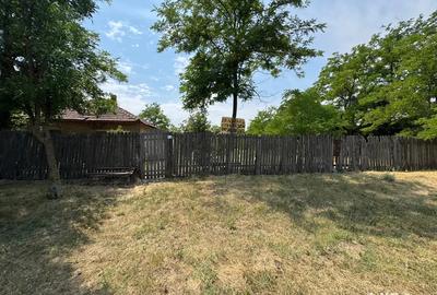 Casa de vanzare plus teren 2000 mp - 2