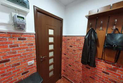 Apartament cu 2 camere semidecomandat în Universitate