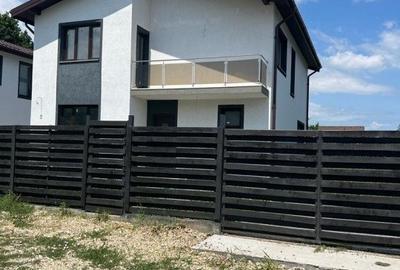 Vila cu 5 camere, 3 bai, 142mp in Ostratu/Corbeanca