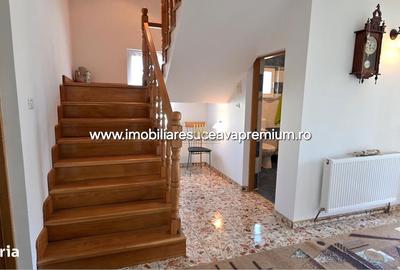 Casă cu 4 camere în Central - 8