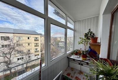 Apartament cu 3 camere decomandat în Brăilei - 6