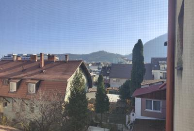 Garsoniera in vila decomandata --renovata -etaj 1 - 1