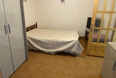 Garsoniera , zona Inspectoratul Scolar , parter , dfecomanda - 5