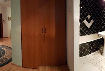 Apartament trei camere decomandate, mobilat si utilat, etaj unu, ultracentral - 17