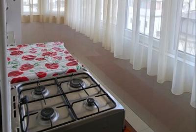 Apartament cu 3 camere decomandat în Ștefan cel Mare