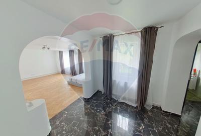 Apartament cu 3 camere de vânzare în zona Est - 14