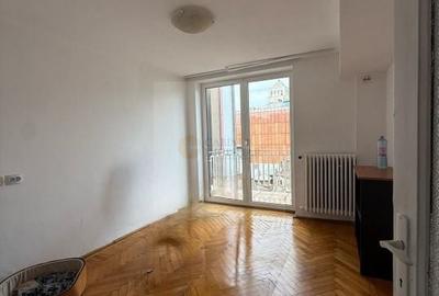 3 camere  | Piata Romana | 2 balcoane deschise - 4