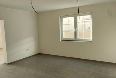 Duplex cu 4 camere cu Teren 300 Mp în Giroc - 3