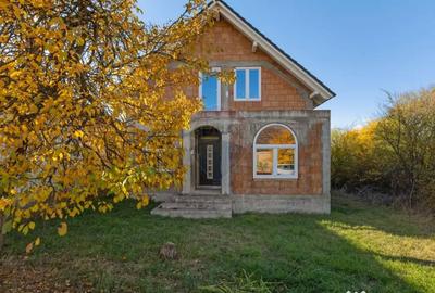 Casă cu 4 camere cu Teren 500 Mp în Aradul Nou - 2