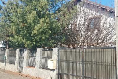 Casă cu 5 camere cu Teren 500 Mp în Brănești - 1