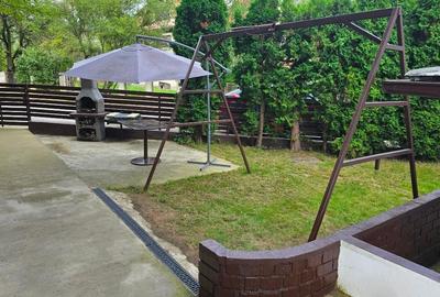 Casa de vacanta cu 2 apart. independente (8 camere) in Poiana Tapului - 2