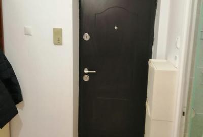 Garsonieră decomandată, mobilată în Tei - 8