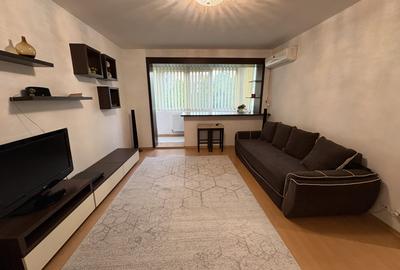 Apartament cu 3 camere semidecomandat, mobilat în Drumul Taberei