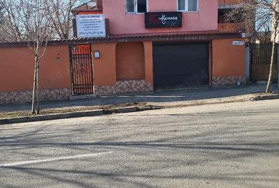 Casă cu Teren 500 Mp în Central - 2