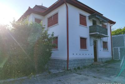 Casă cu 4 camere în Tinăud - 8