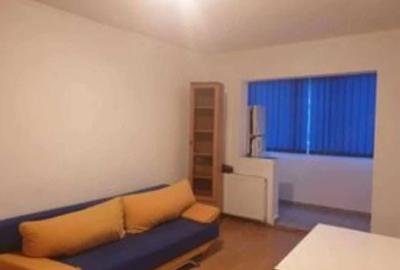 Garsonieră decomandată în Micălaca