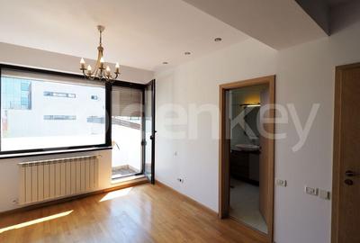 Apartament insorit cu 4 camere | garaj si boxa Apartament insorit cu 4 camere | garaj si boxa - 7