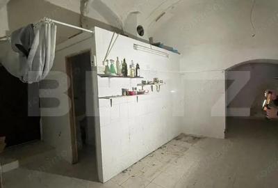 Spațiu comercial, de 56 mp, în Central - 1