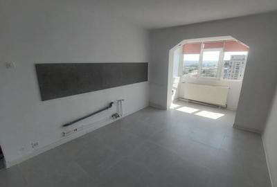 Apartament 3 camere open space, etajul 10, Craiovita zona Niela