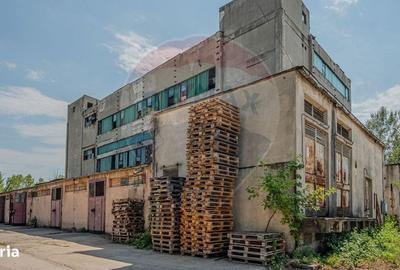 Spațiu comercial, de 12,000 mp, în Central - 8
