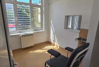 Spațiu comercial, de 90 mp, în Central