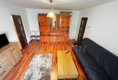 Apartament cu 3 camere decomandat în Titulescu