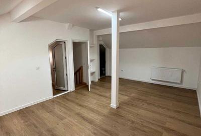 Apartament cu 4 camere decomandat în Central - 7