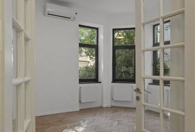 Casă individuală cu 9 camere cu Teren 200 Mp în Central - 7